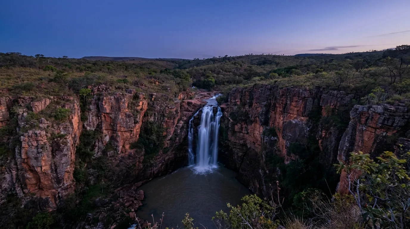Cachoeira de São Bartolomeu — cachoeira em Goias, Brasil